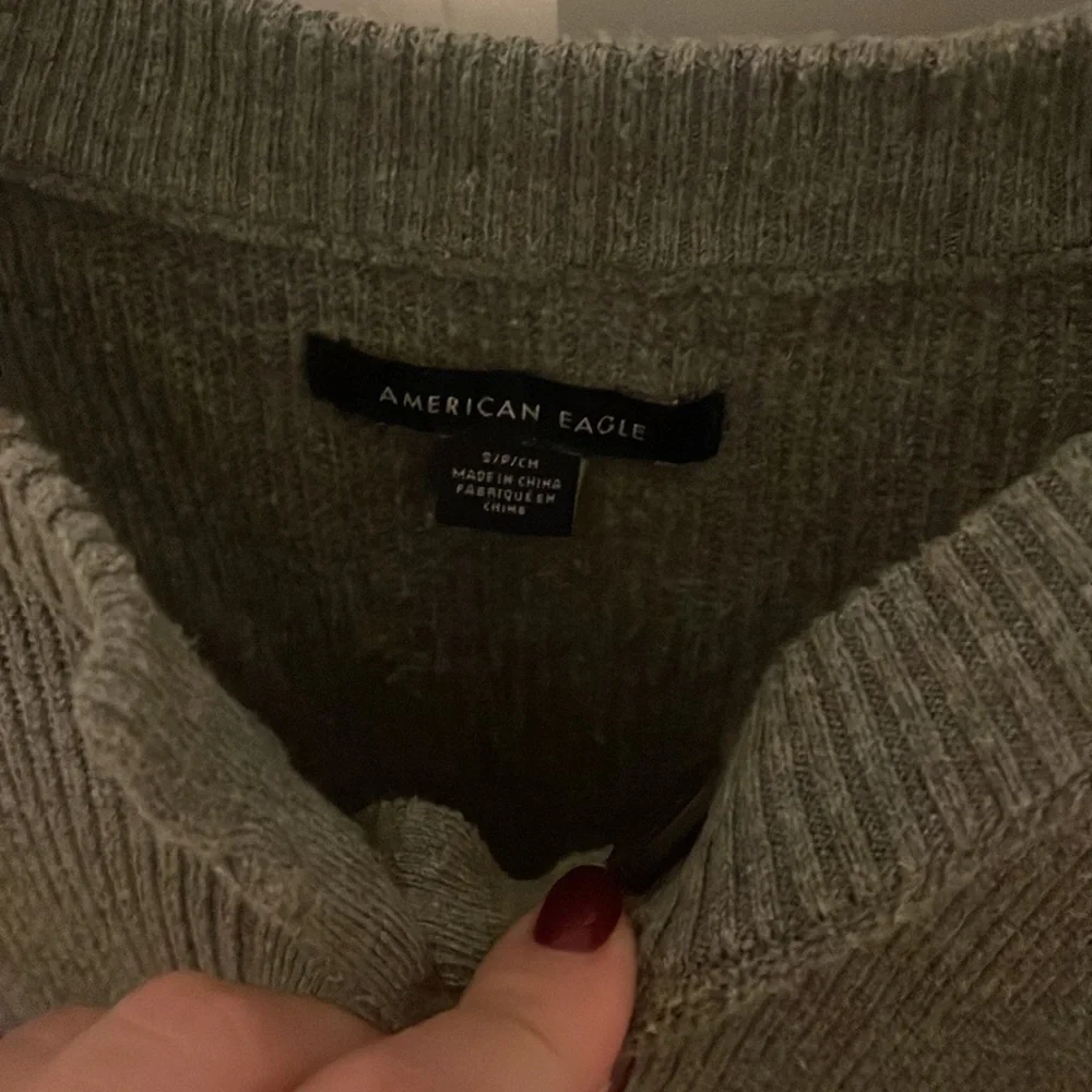 Button down sweater - Picture 3 of 4